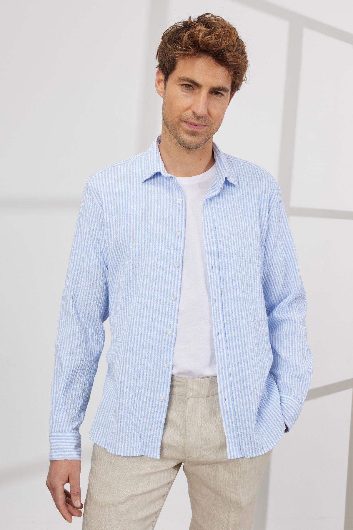 Men's white-blue slim fit narrow cut hidden button collar cotton striped shirt