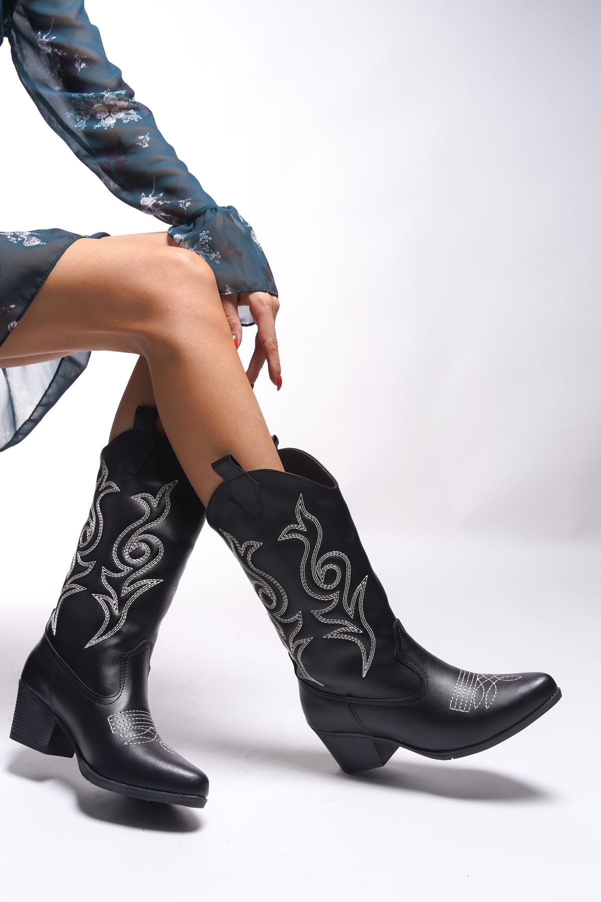 Beicilia Woman Embroidery Western Boots 001288 Black Skin