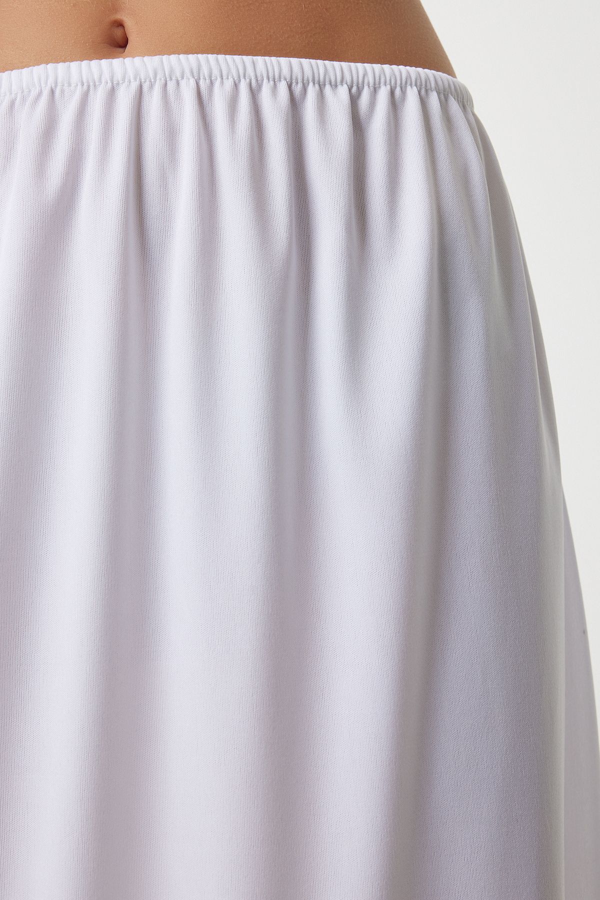 Female White Waist Lining Skirt ZH00036
