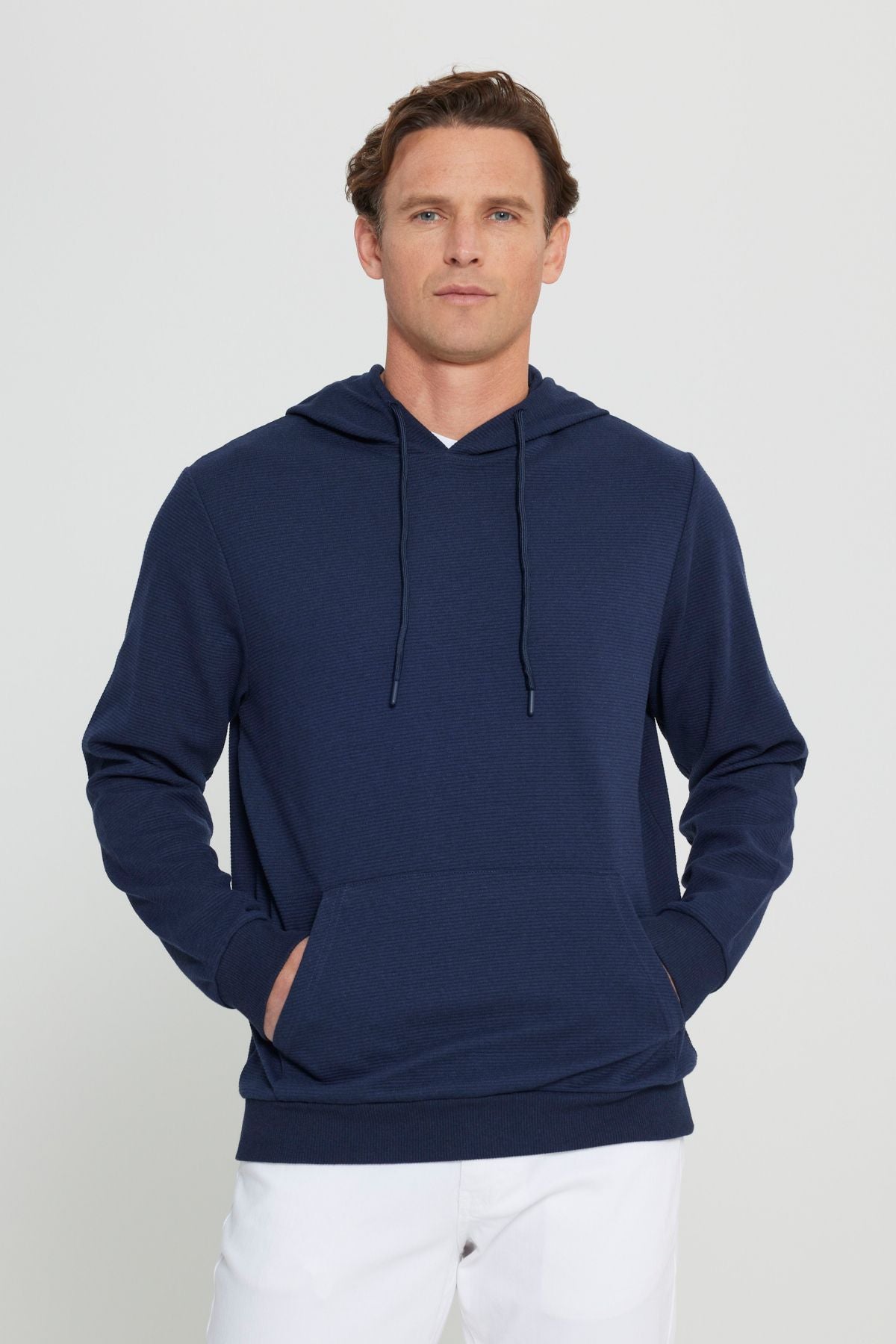 Men's Navy Blue Standard Fit Normal Normal Cut Hooded Pocket Sweatshirt
