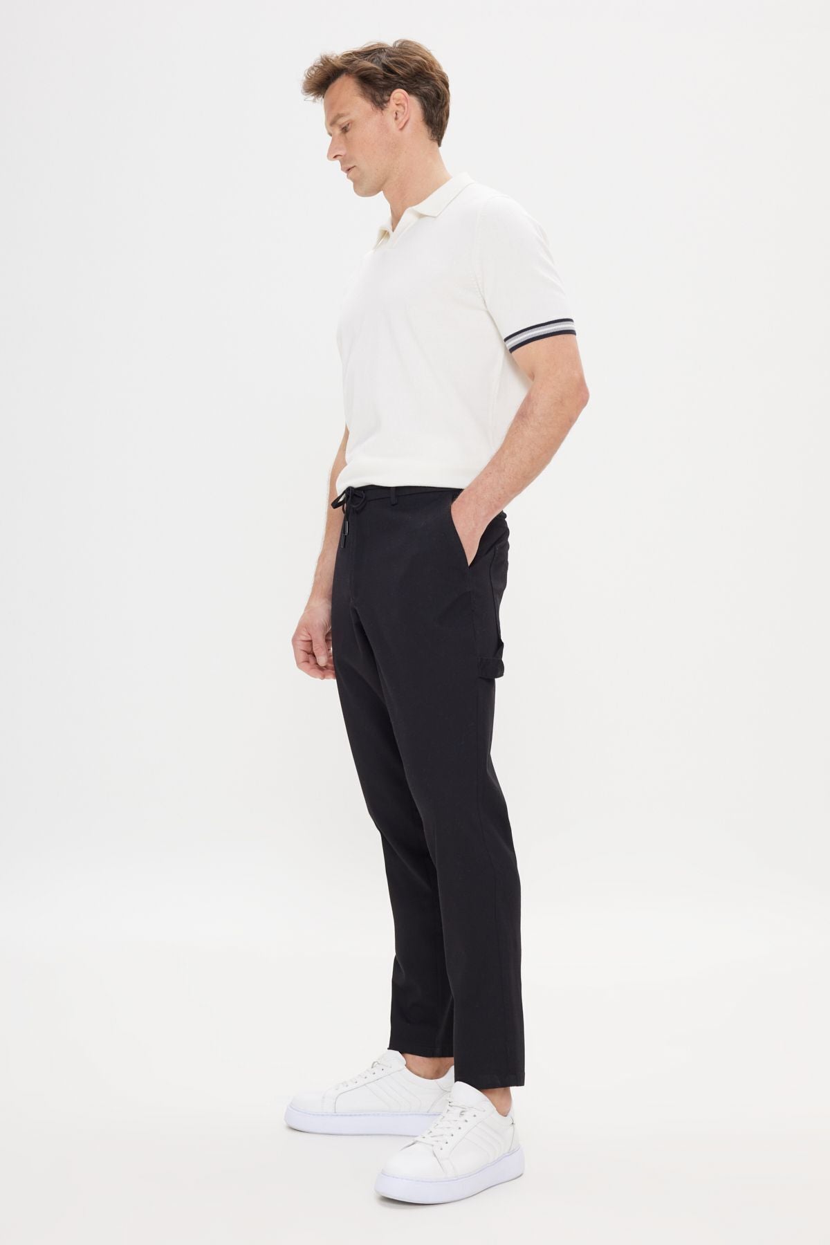Men's black oversize with plenty of cut waist -tied cotton flexible Achaened side pocket pants