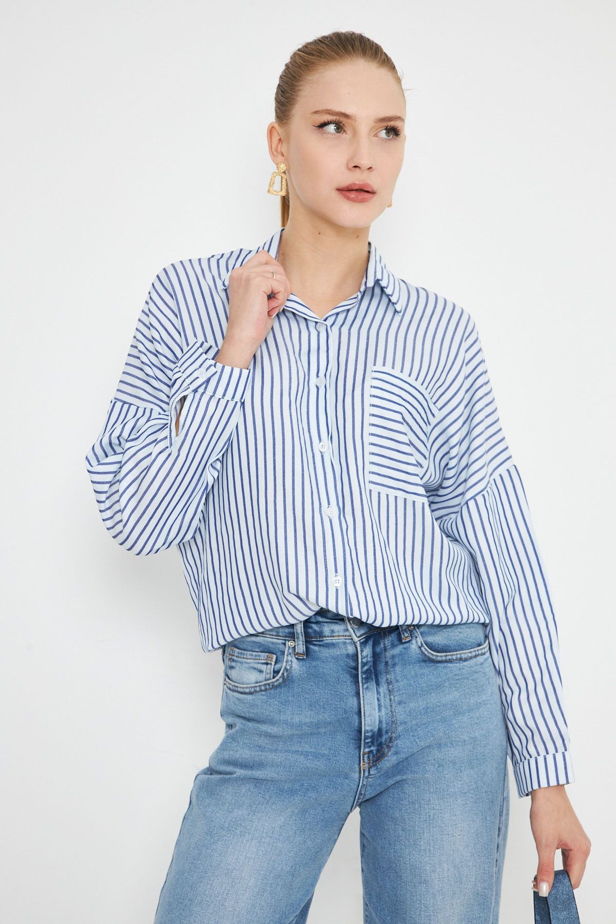 Female flowerpot stripe long arm pocket detailed back Pleeled Oversize shirt ARM-25K001069