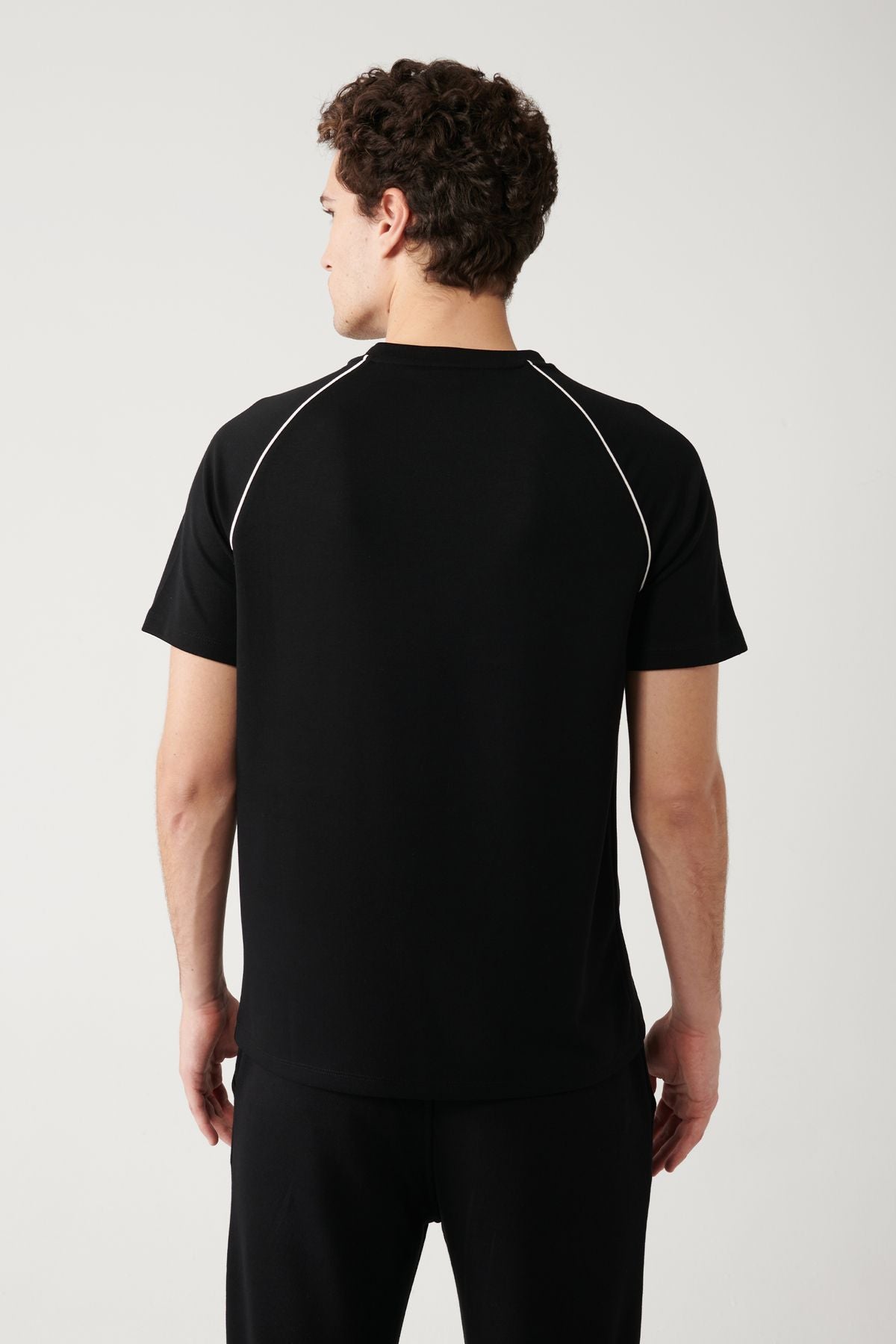 Men's black bike collar menstrual arm detailed T-shirt A32y1182
