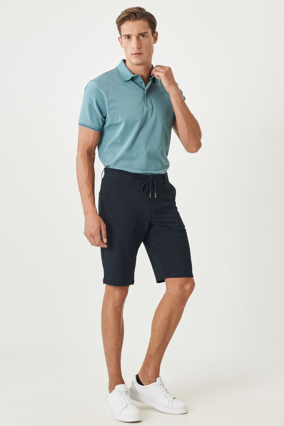 Men's navy blue slim fit narrow cut waist tied flexible shorts