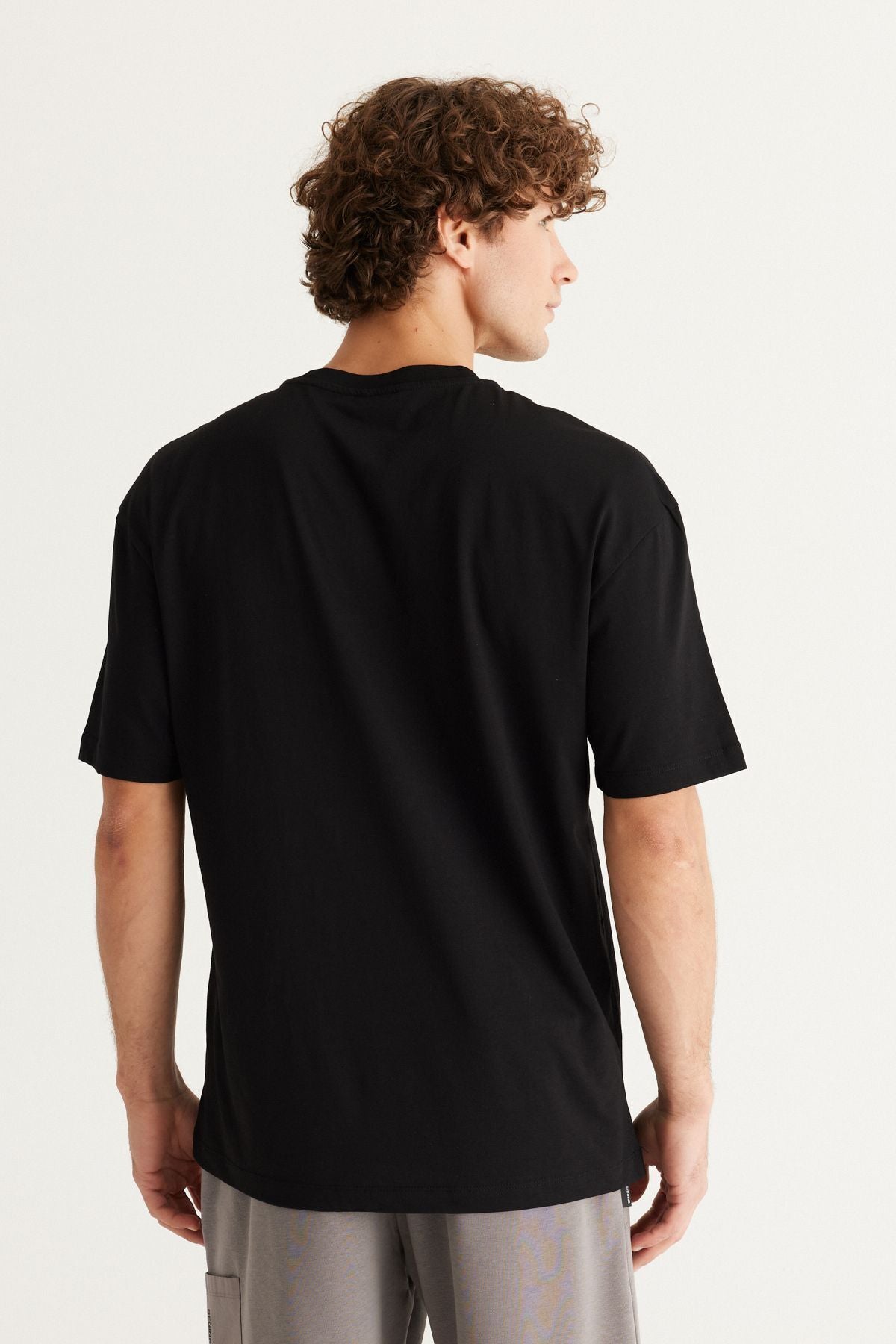 Men's black oversize plenty of cut bike collar 100 %cotton printed T -shirt