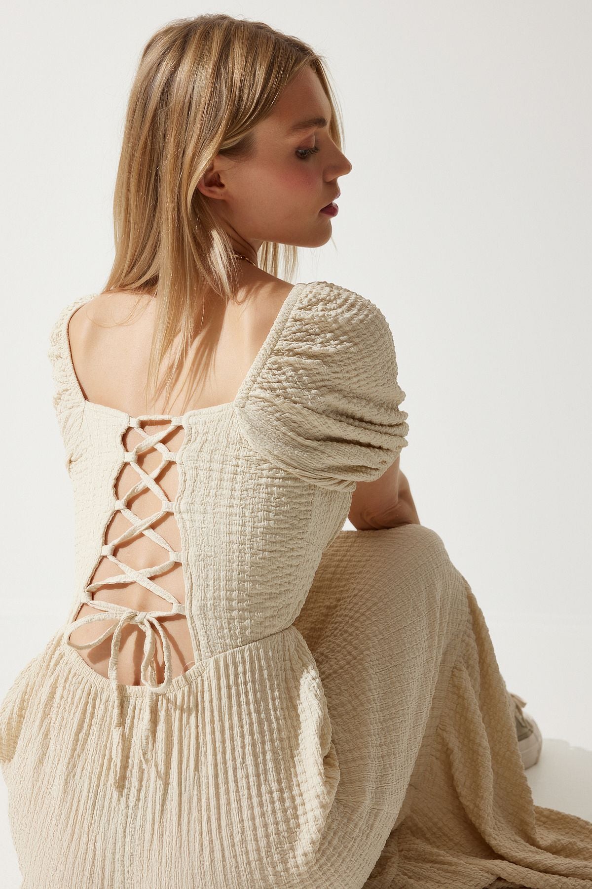 Woman Vanilla Heart Neckline Summer Knitting Dress UB00050