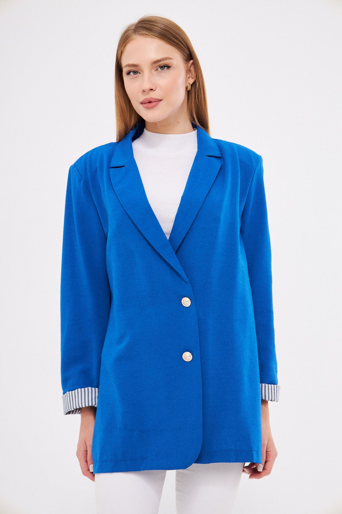 Female Saks Cruve Cruve Collar Folding Detailed Oversize