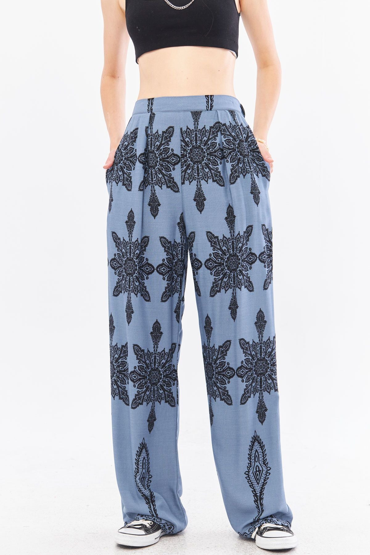 Woman Indigo Patterned Plenty of Pacha Pants Arm-23001124