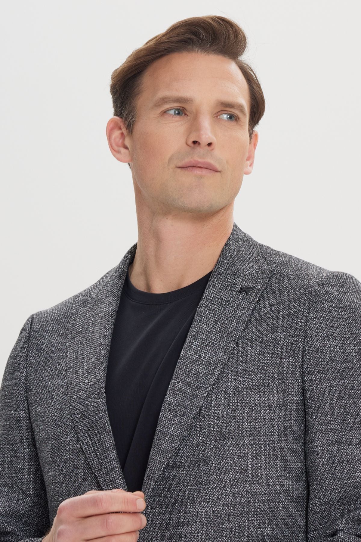 Men's black-and-white regular fit comfortable cut swallow collar patterned blazer jacket