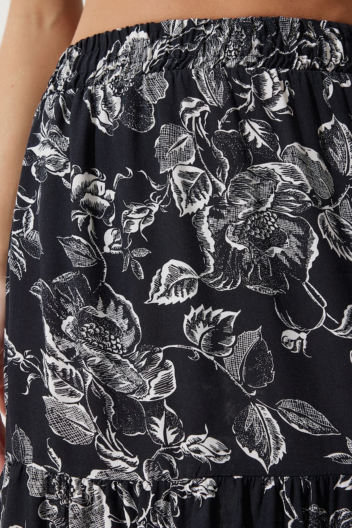 Female Black Flower Patterned Volan Viscose Skirt DD01310