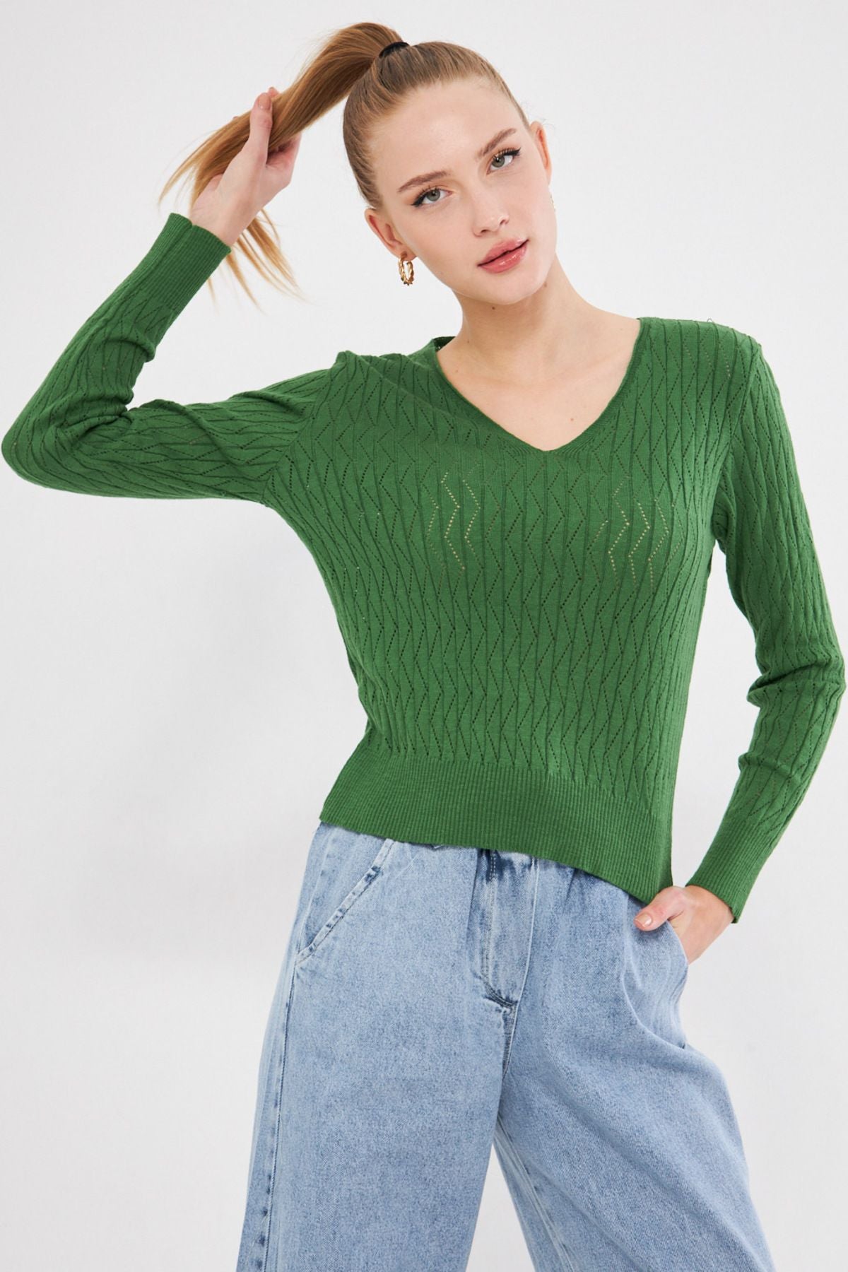 Female Green V-Neck Perforated Knitwear Sweater Arm-25k012012