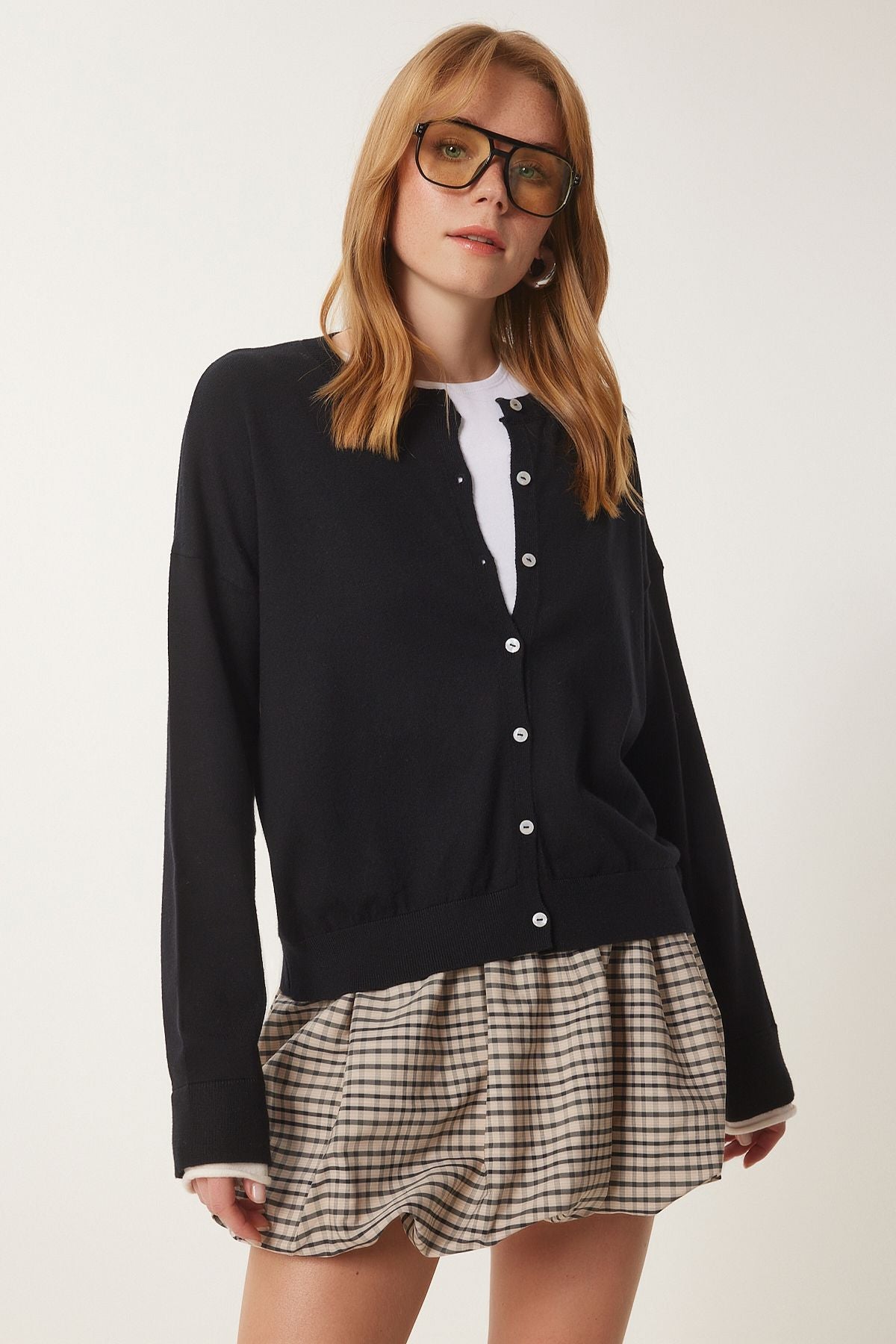 Female black contrast strip detailed seasonal knitwear cardigan US00953