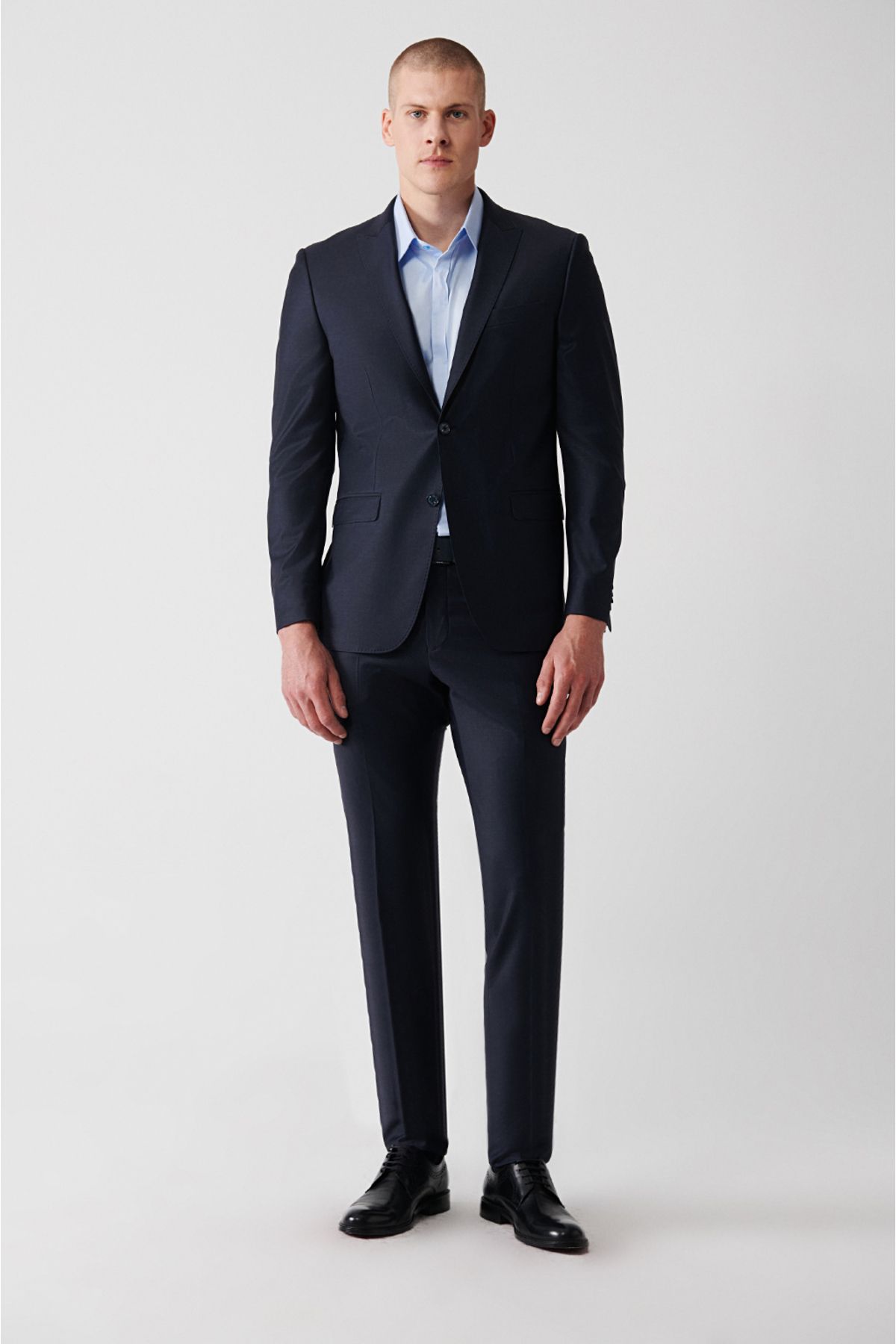 Men's Navy Blue Switchfall Double Slit Lined Wool Suit B007701