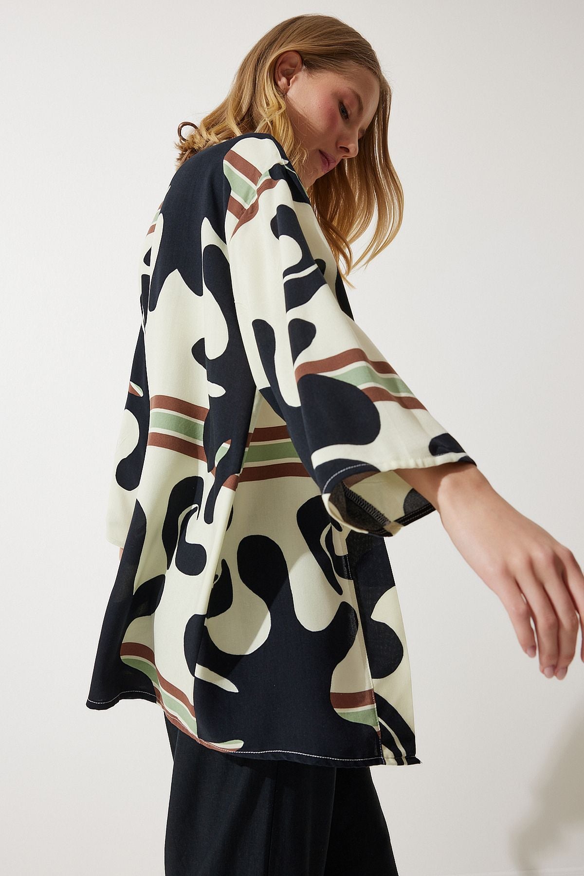 Female Black Bone Patterned Viscose Kimono EN00615