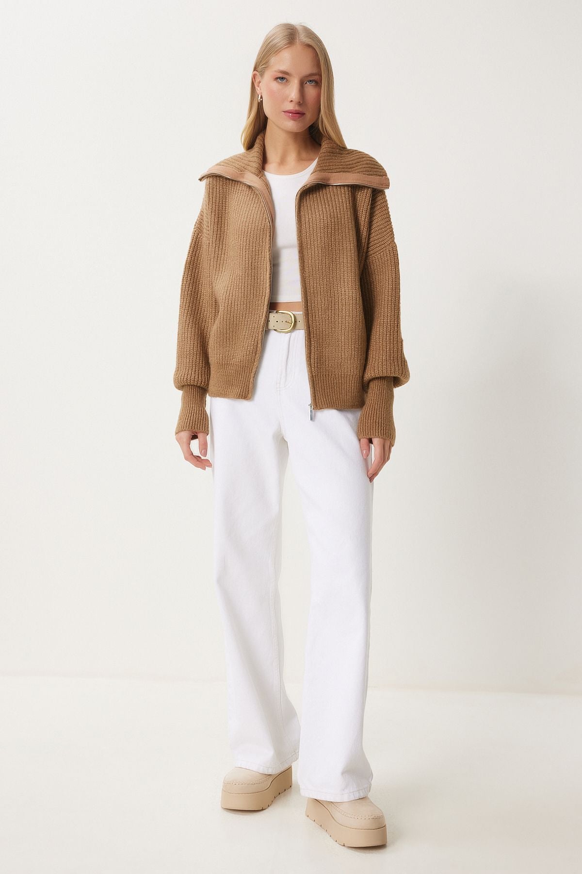 Women Camel Zippered Neck Triko Cardigan MX00173