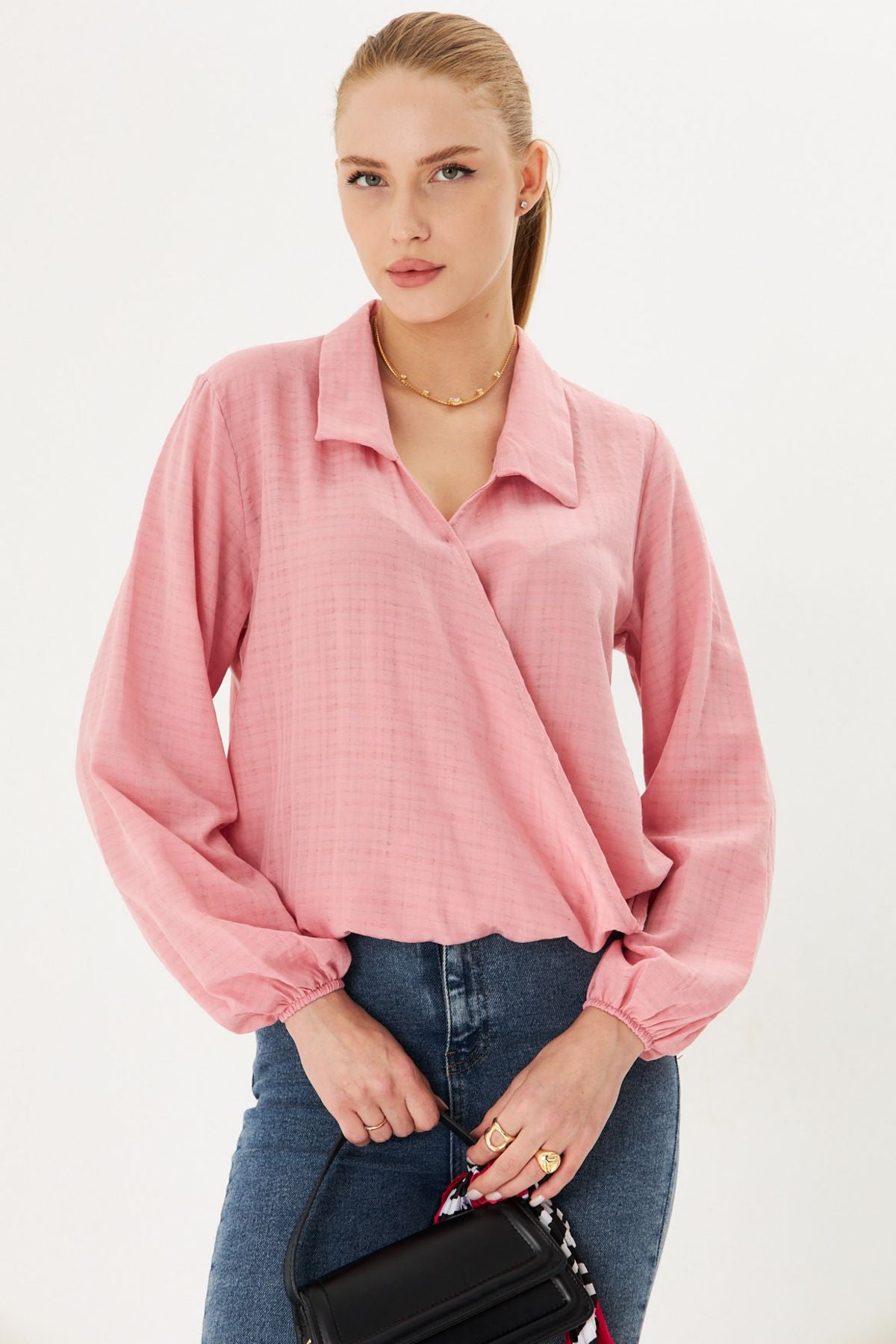 Female powder arm and waist-tire-collar cruve blouse ARM-25K001041