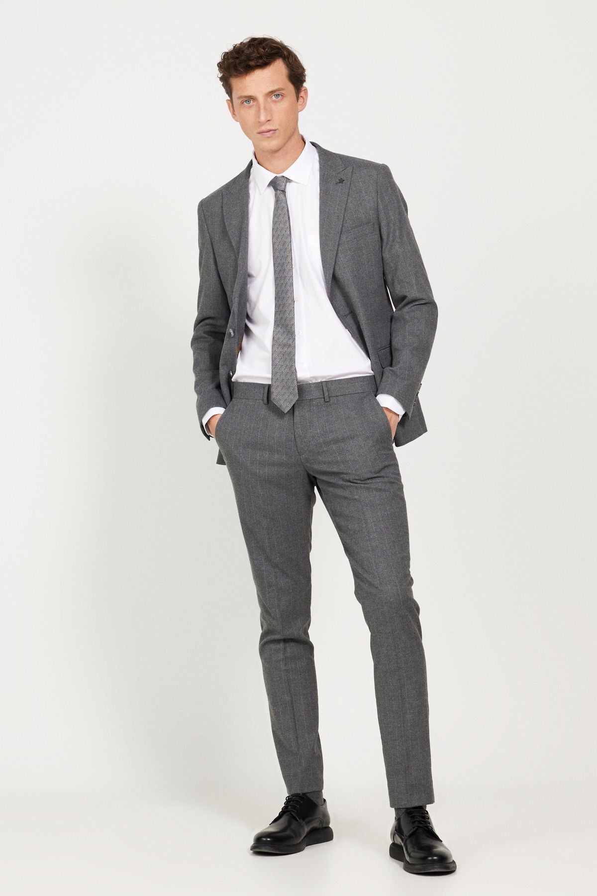 Men's Dark Gray Slim Fit Narrow Cut Swallow Collar Striped Suit