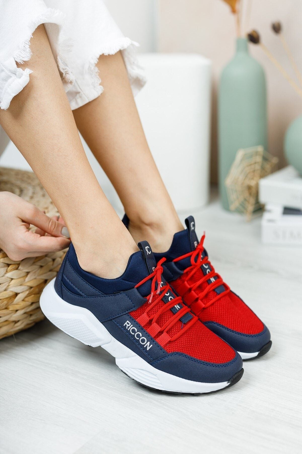 Unisex Navy Blind Late Sneaker 0012072