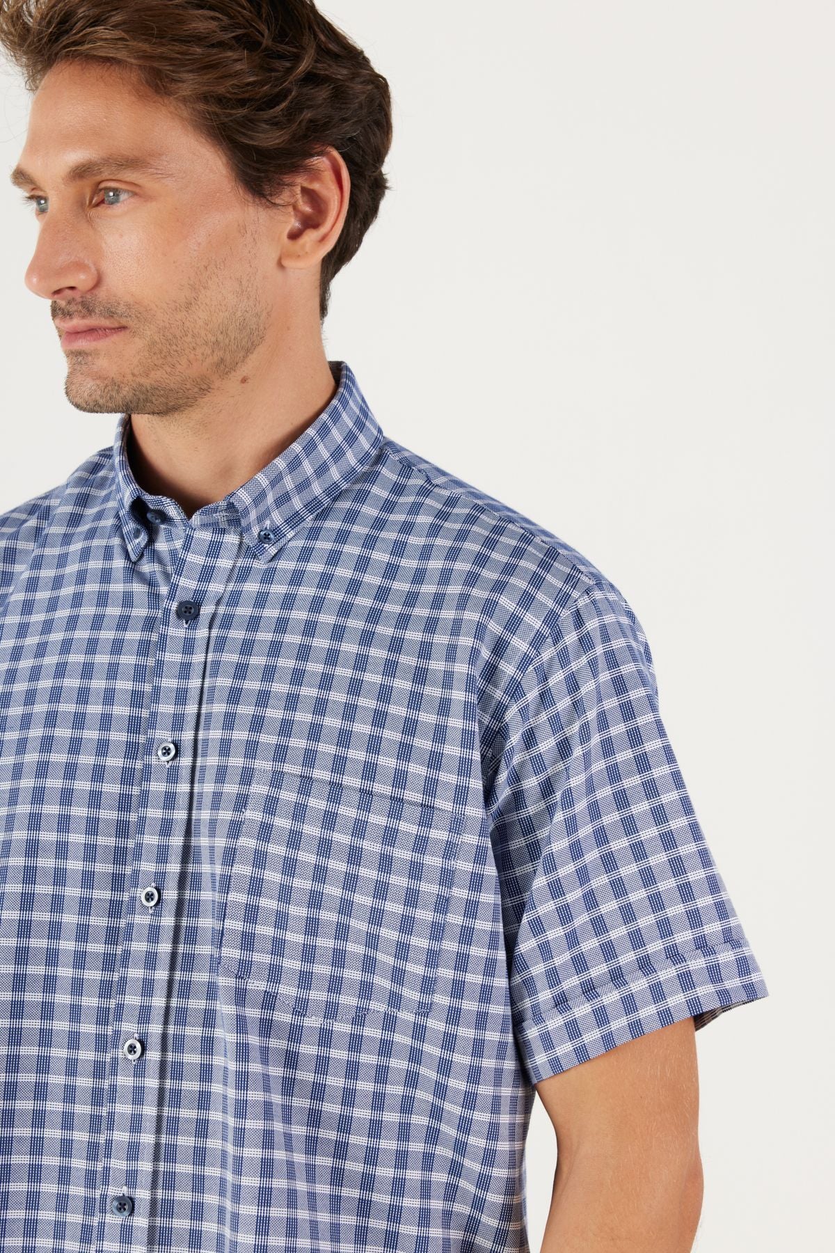 Men's navy blue-white comfort fit comfortable cut buttoned collar checkered short sleeve shirt
