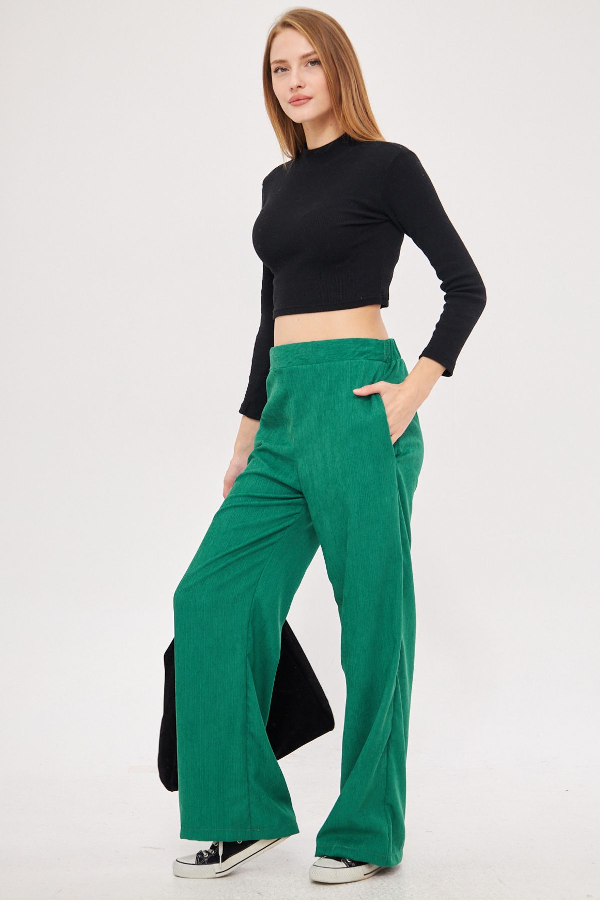 Woman Green Fine Wick Velvet Palazzo Pants Arm-25k001009