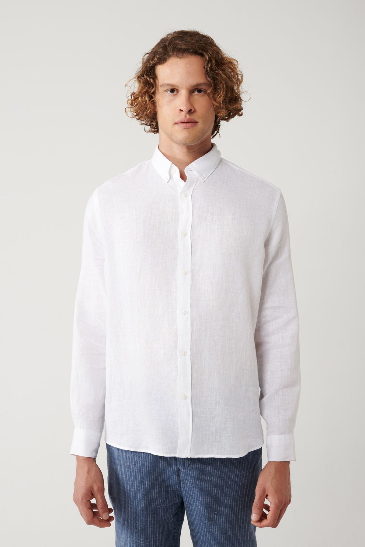Men's white 100 %linen buttoned collar shirt B002191