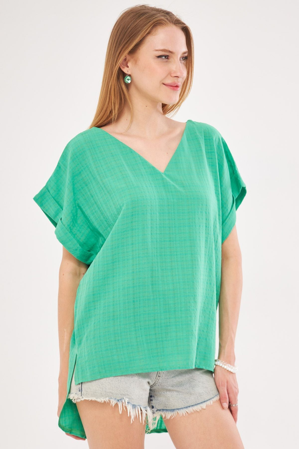 WOMEN LIGHT GREEN V-YAKA SIDE SPRING LONG DIVER DUPLE ARM DETAILED Oversiz Blouse ARM-24Y001074