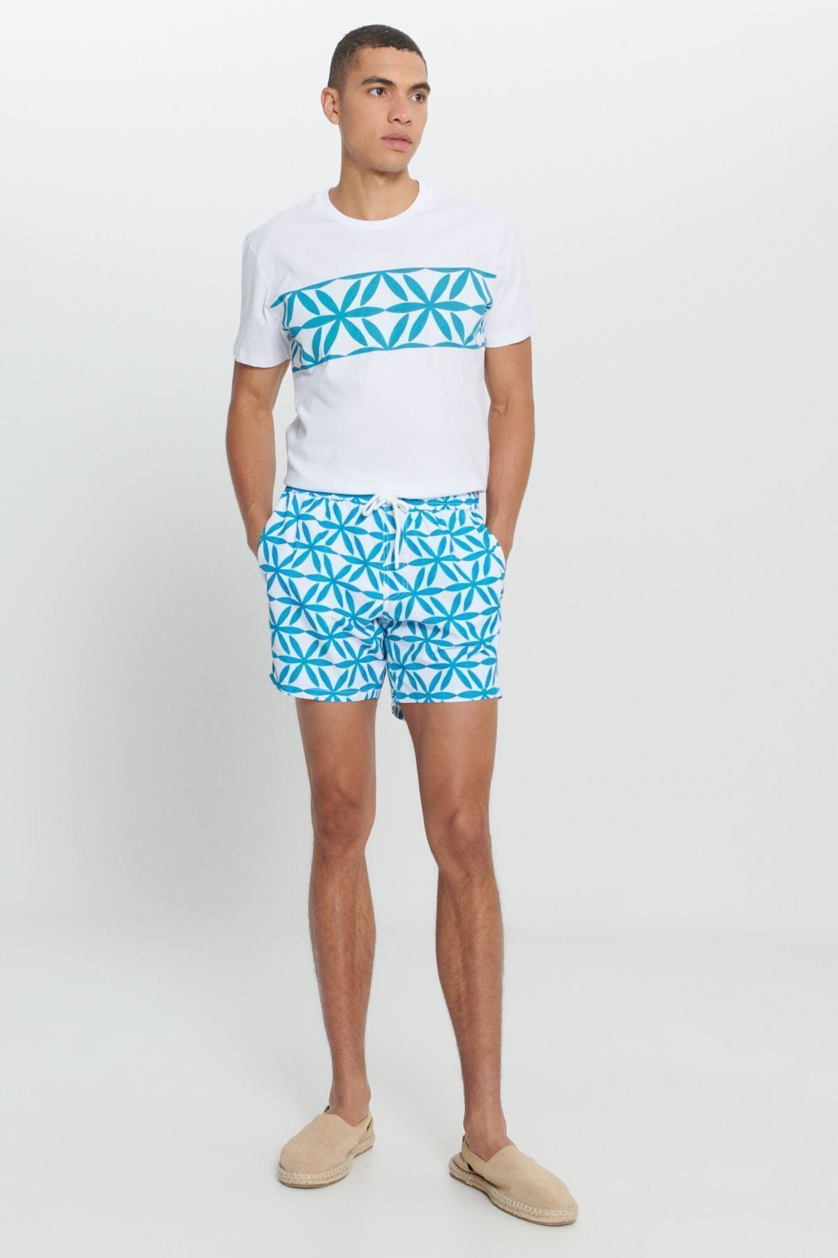 Men's White Mint Standard Fit Normal Cutting Pocket Fast Drying Patterned Mayo Sea Short