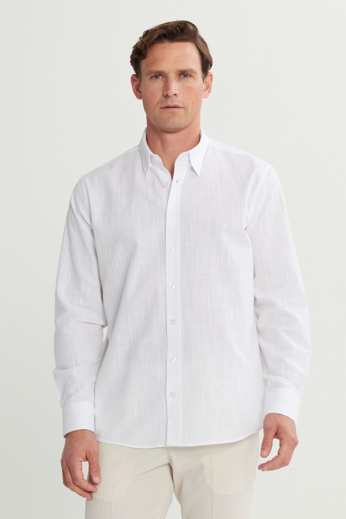 Men's White Comfort Fit comfortable cut hidden button collar 100 %cotton pennant shirt
