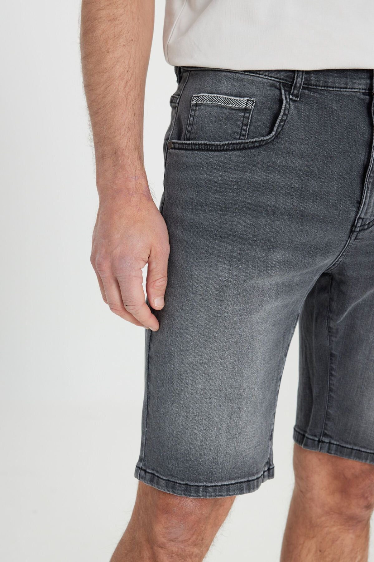 Men's gray slim fit narrow cut cotton flexible denim shorts