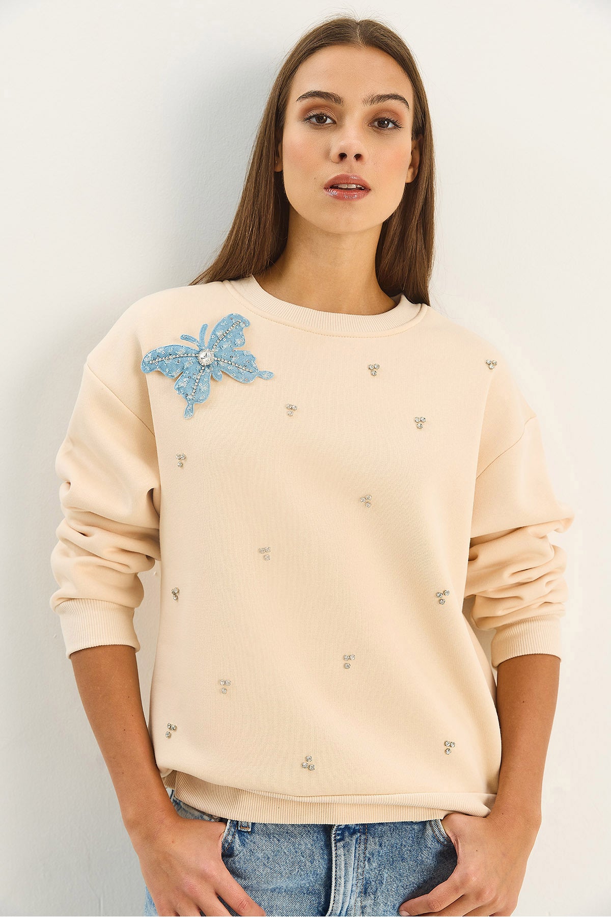 Women's Crew Neck Butterfly Accessory Stone Embroidered Three Thread Saddle Sweatshirt 60601042