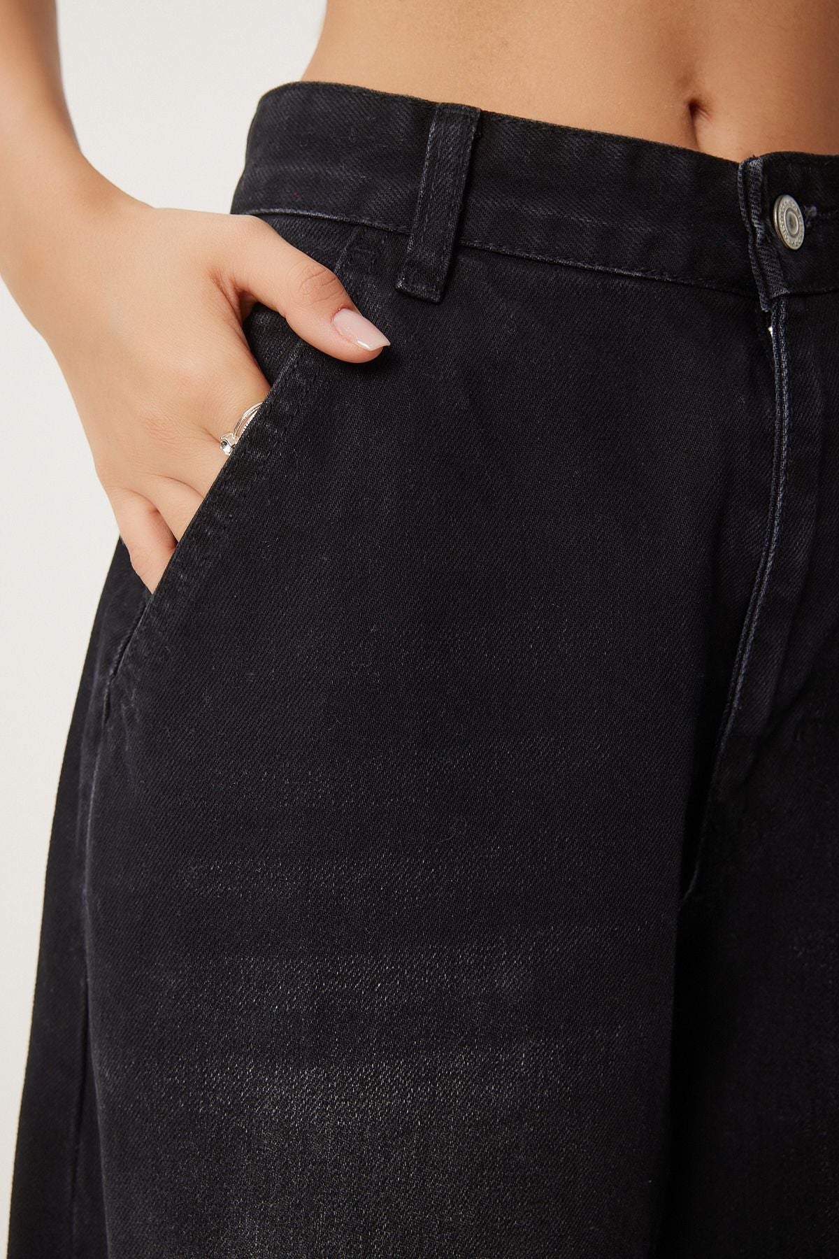 Woman Black Washing Baggy Jean Ok00064