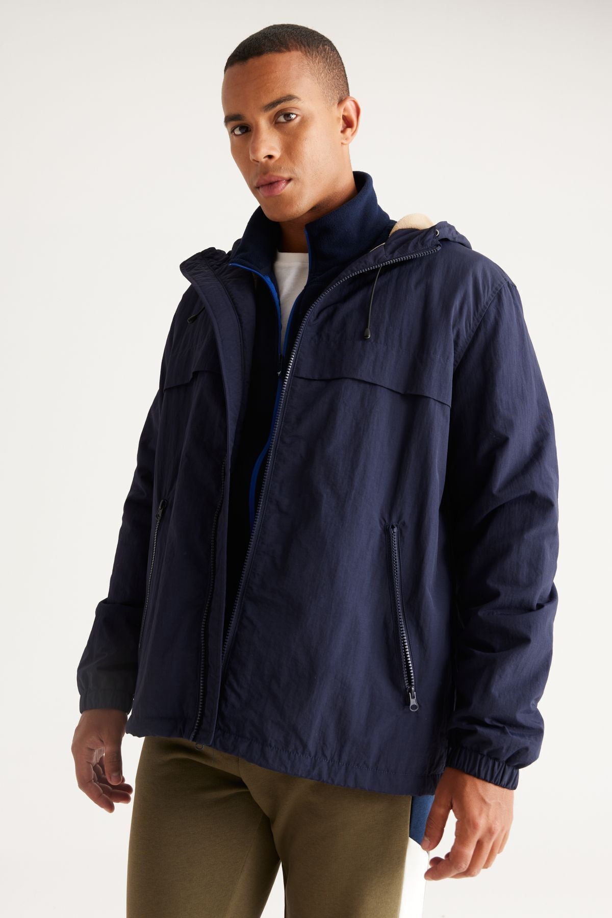 Men's navy blue standard fit normal cutting hooded side pocket coat