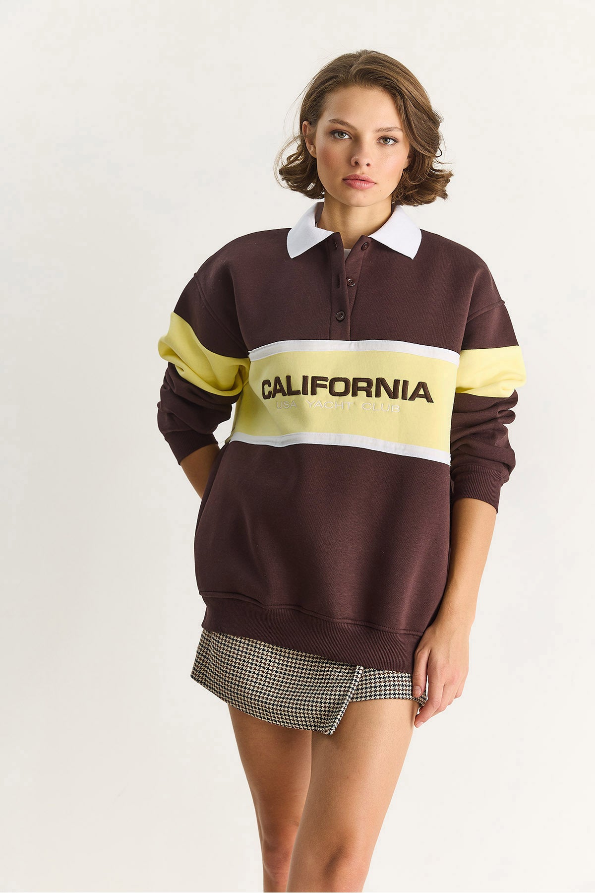 Women's Polo Collar Buttoned California Written Embroidery Detailed Oversize Women's Sweatshirt 10009 60283563