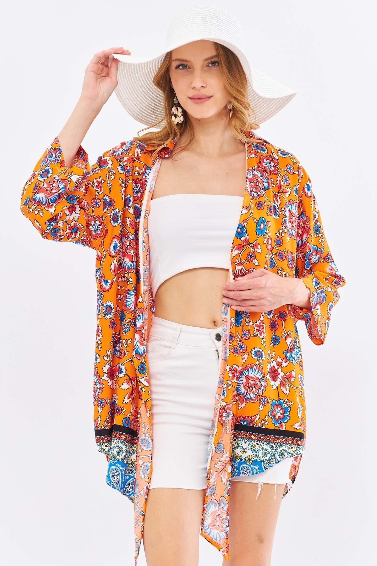 Female pomegranate flower patterned front-binding kimono shirt ARM-24Y001080