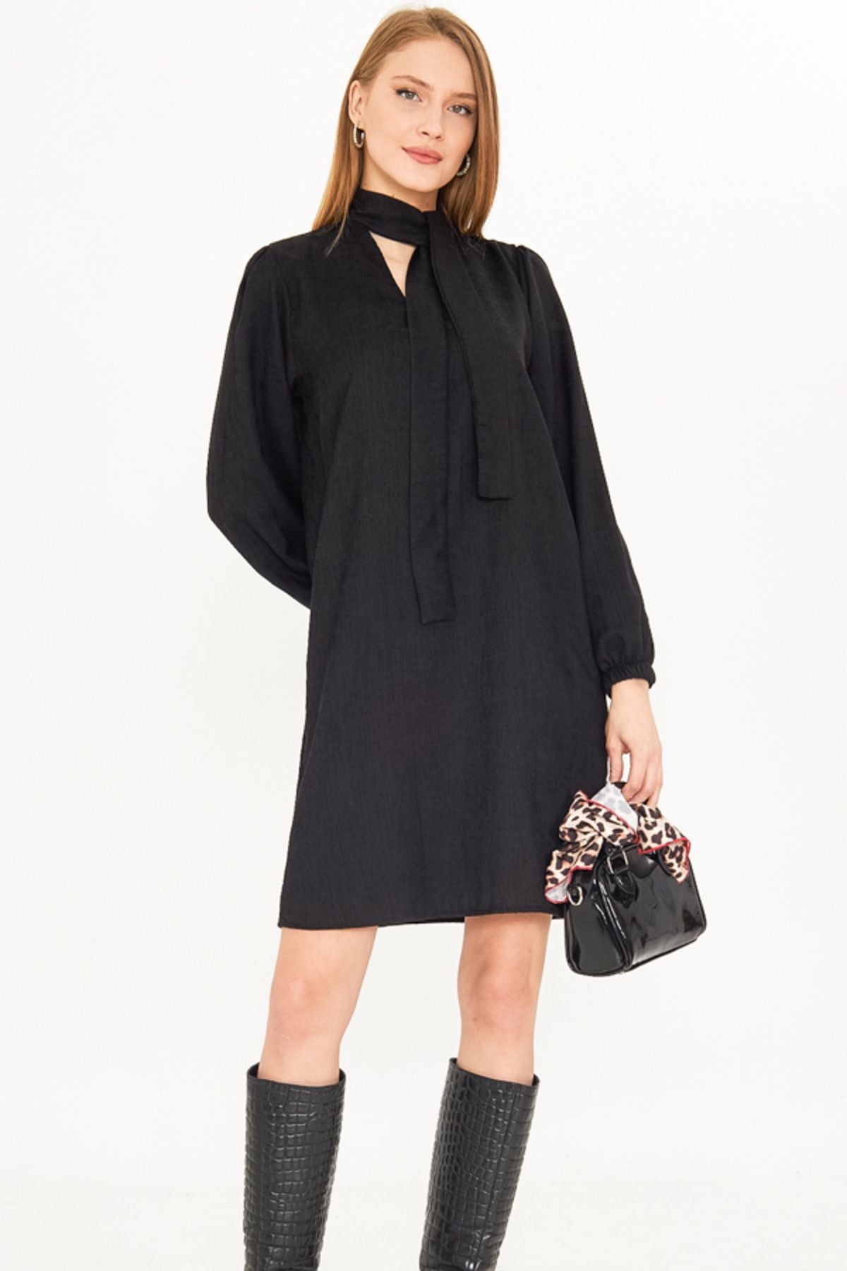 Female black collar connecting arms tire velvet dress ARM-25K001087
