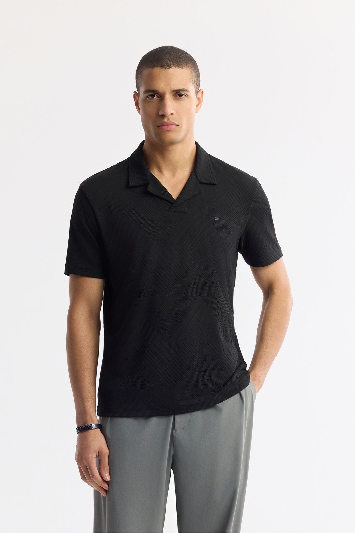 Men's Black Apace Yaka Transverse striped jacquard T-shirt A51y1145