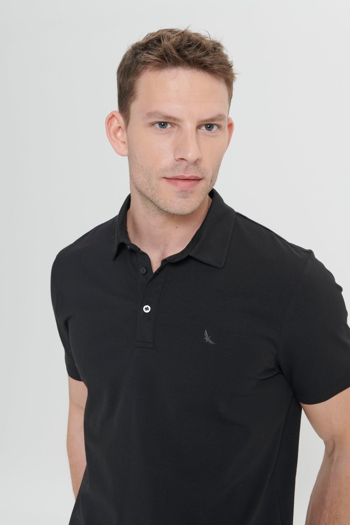 Men's black 100 %cotton slim fit narrow cut polo collar t -shirt