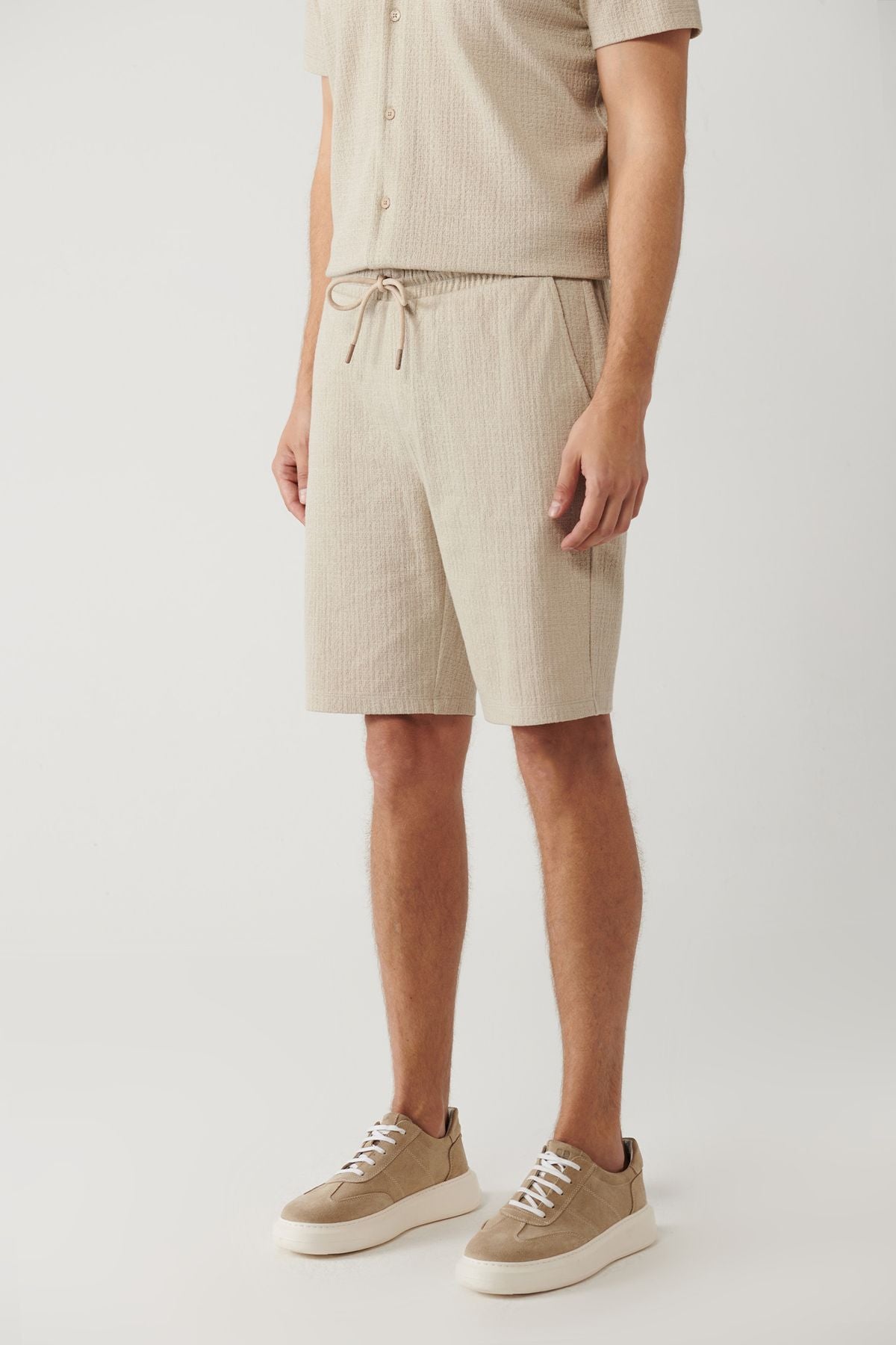 Men's Beige Side Pocket Jacquard Short A41y3607