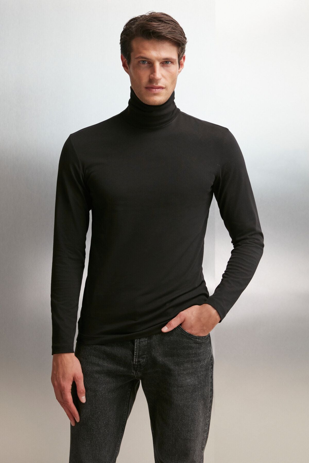 Trüer Male Body Wrapped Turtleneck Fisherman Neck Bold Flexible Fabric Black Body