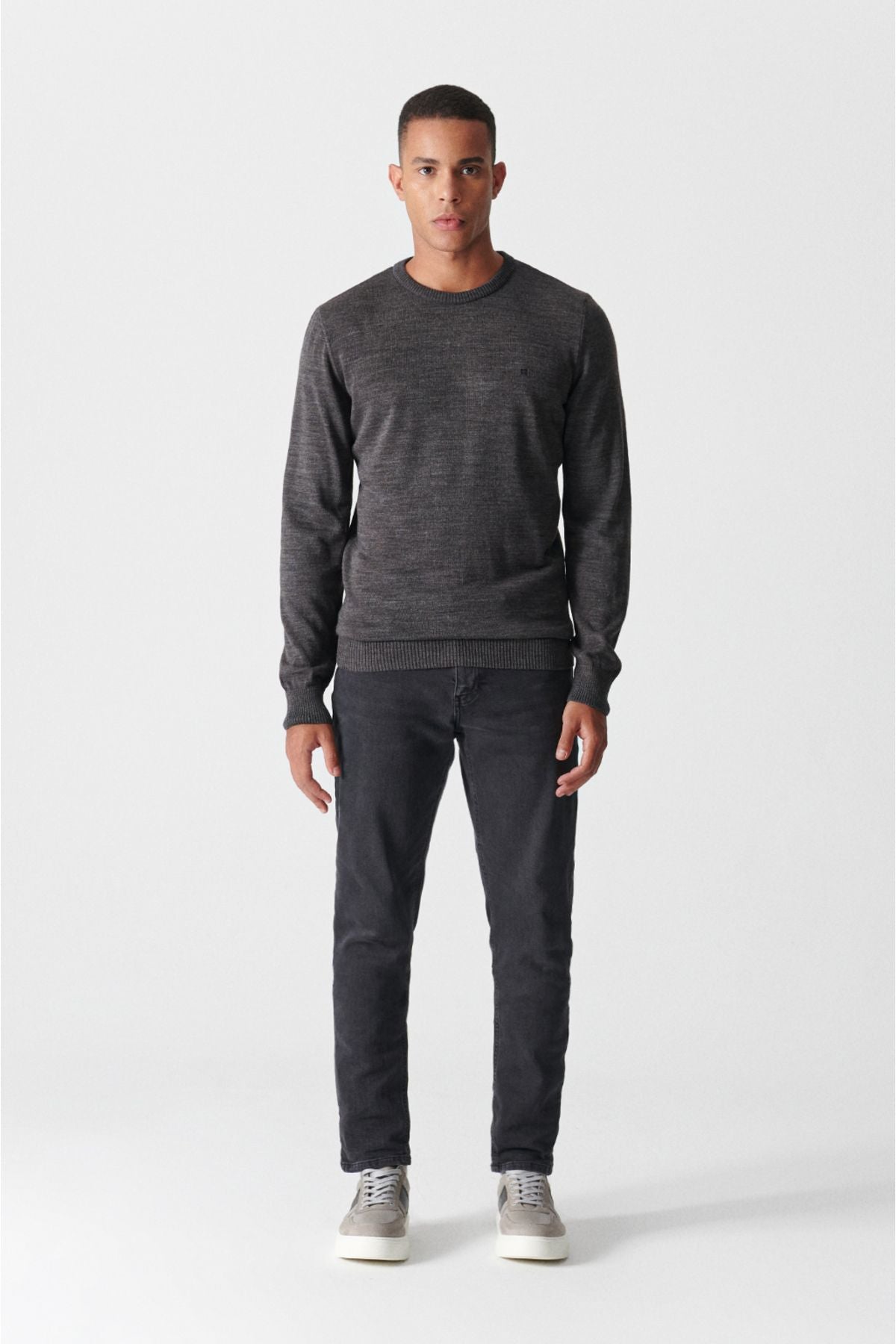 Men's anthracite bike collar hair -free knitwear sweater E005000
