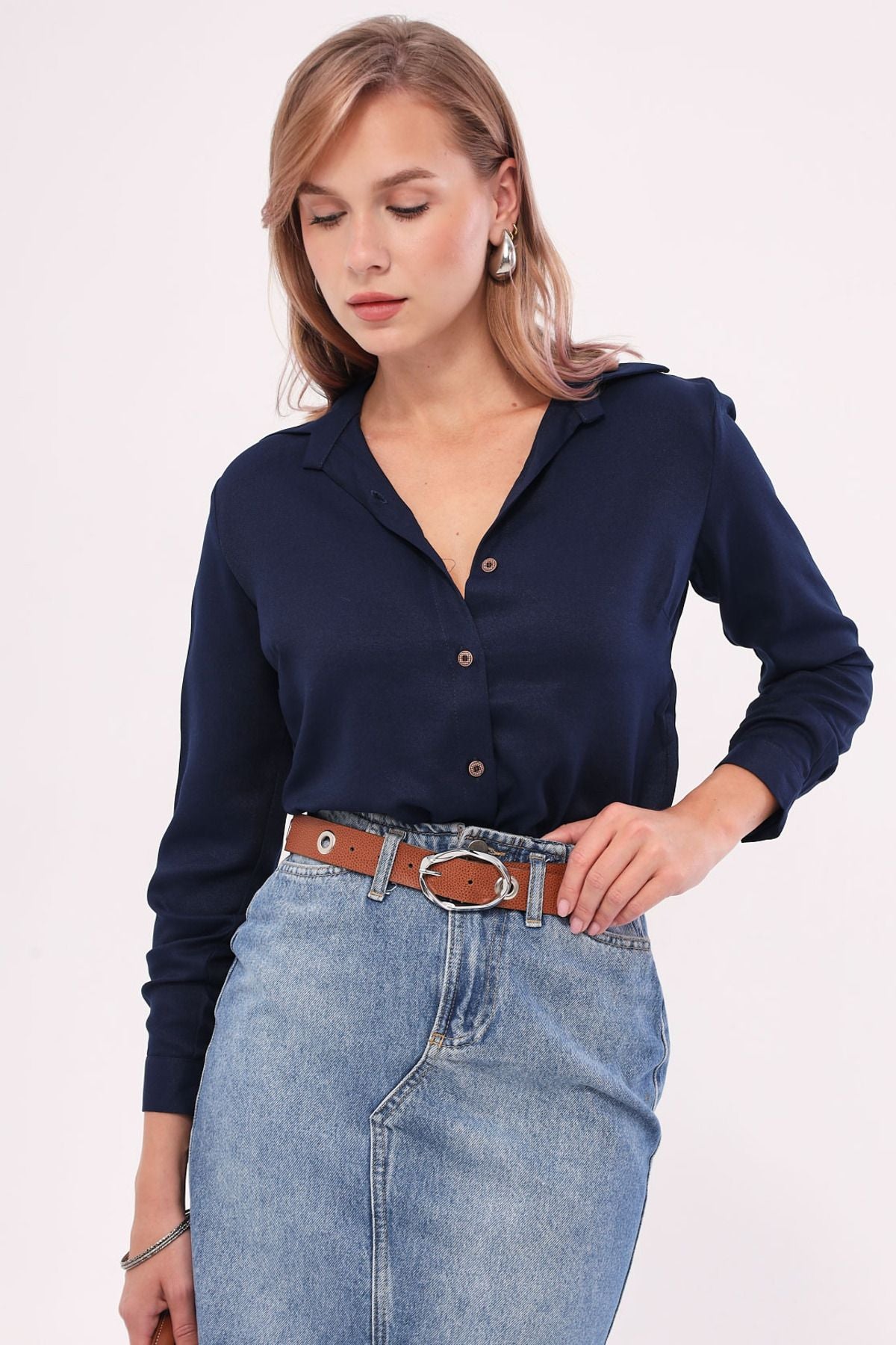 Woman Navy blue Long Sleeve Flat Shirt ARM-18Y001176