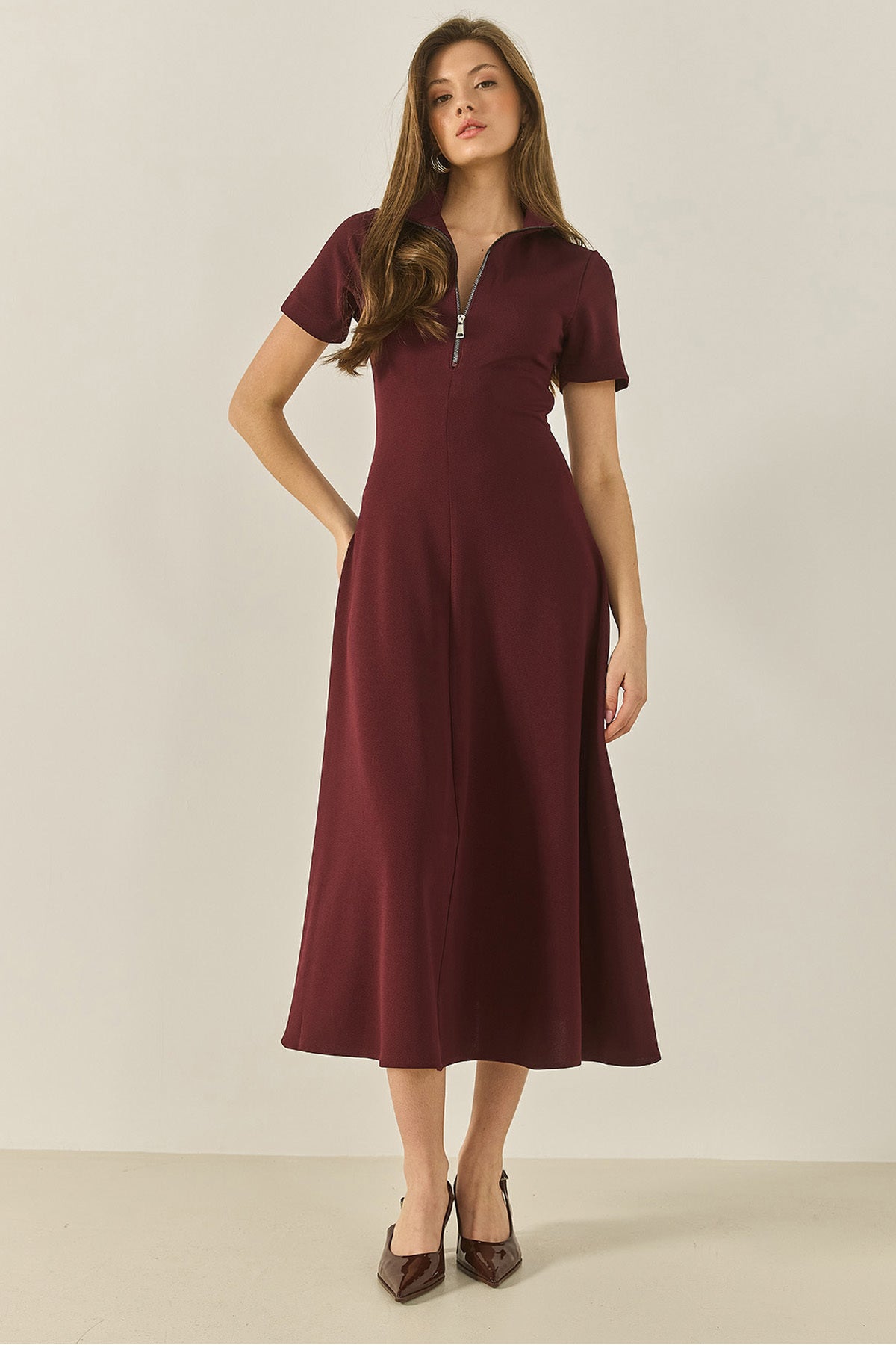 Women's Zippered Front, Fitted at the Waist, Short Sleeve A-Line Dress 5200 60281049