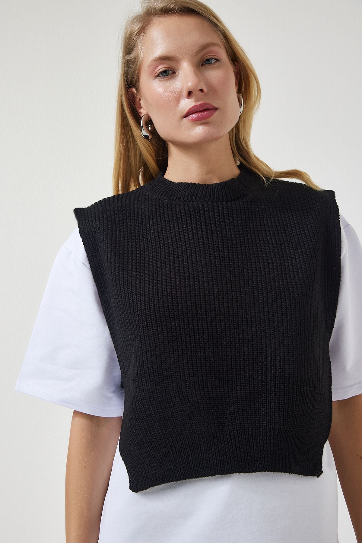 WOMEN BLACK SUVARE Knitting T-Shirt DP00201