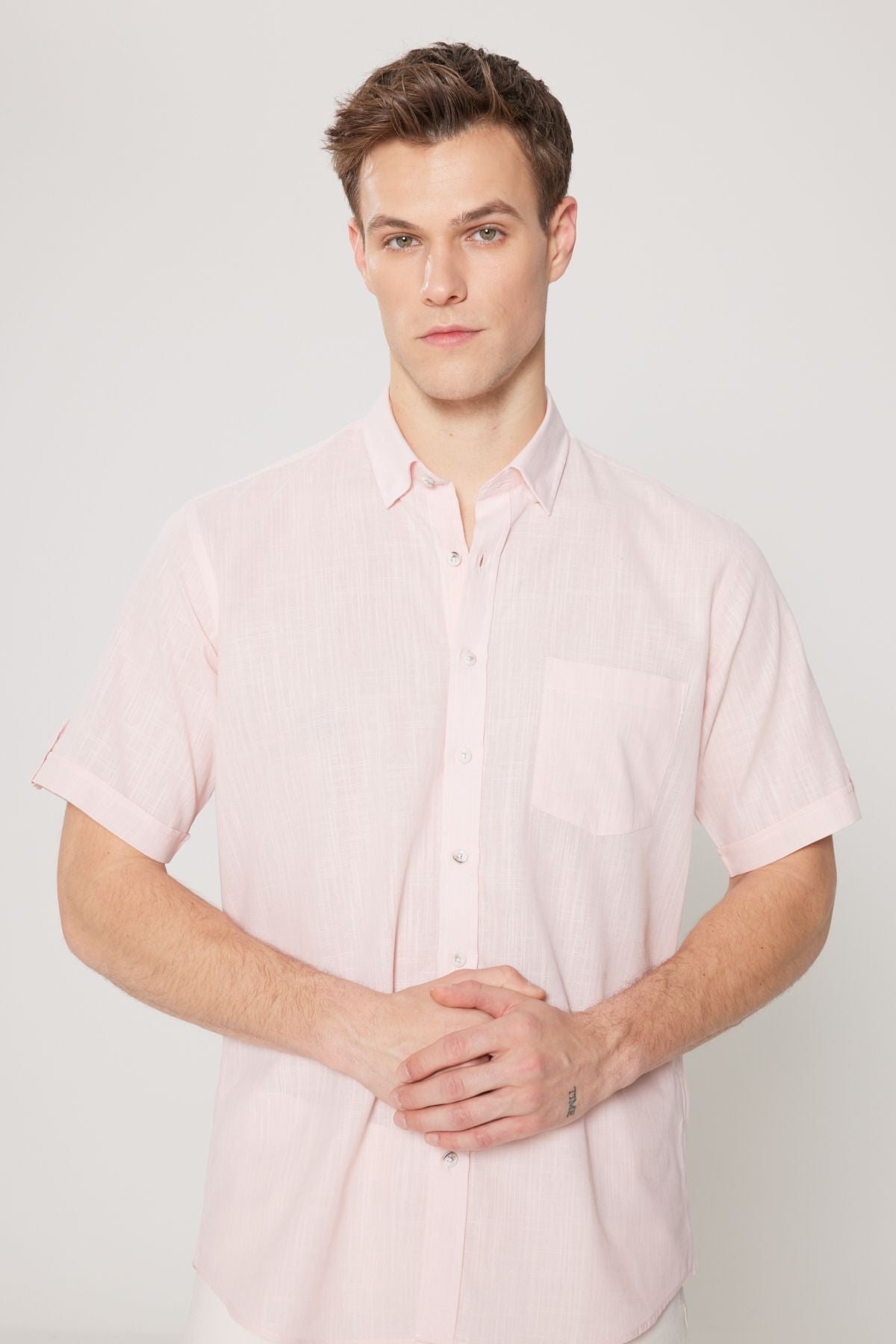 Men's Pink Comfort Fit Casual Cutting Buttoned Neck Linen Looking 100 %Cotton Short Sleeve Shirt