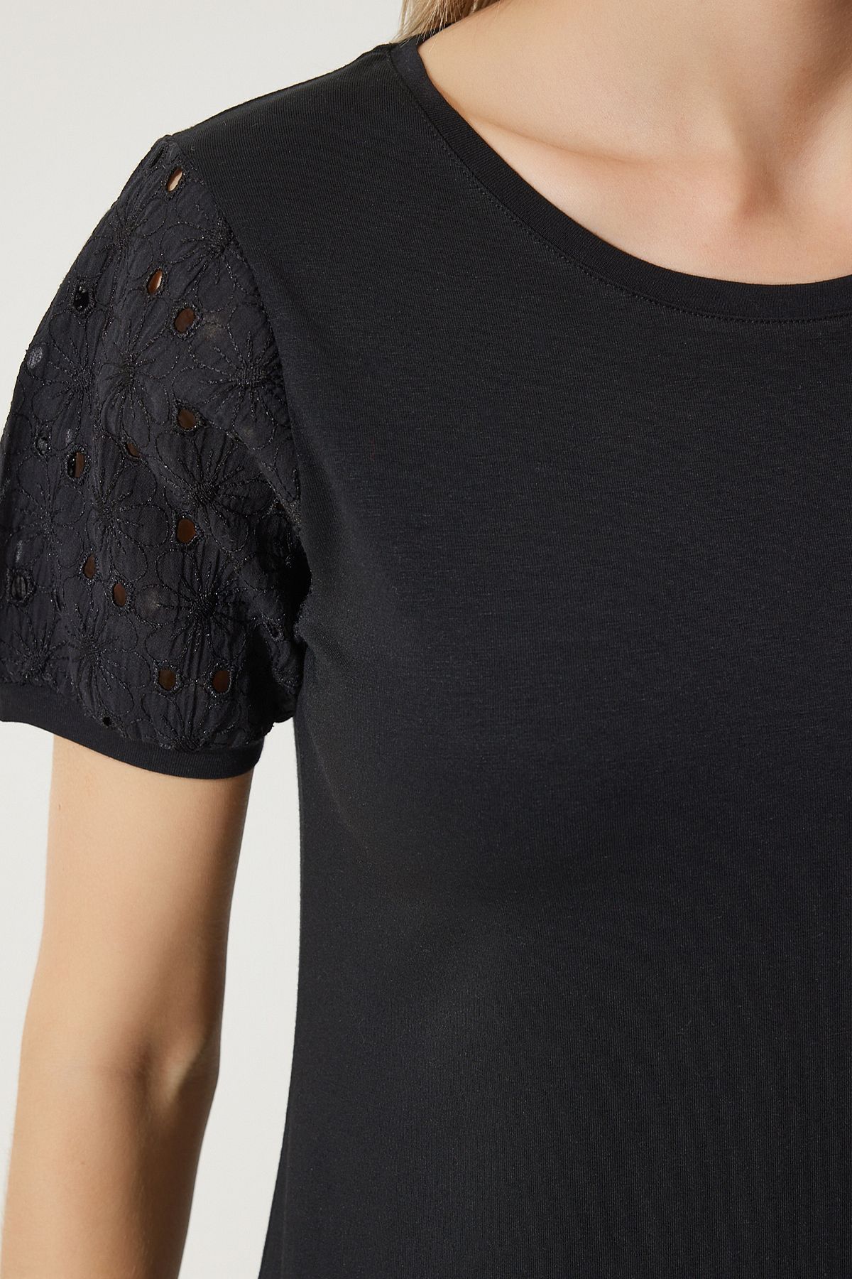 Female black guipure sleeve cotton basic knitting t-shirt vf00001
