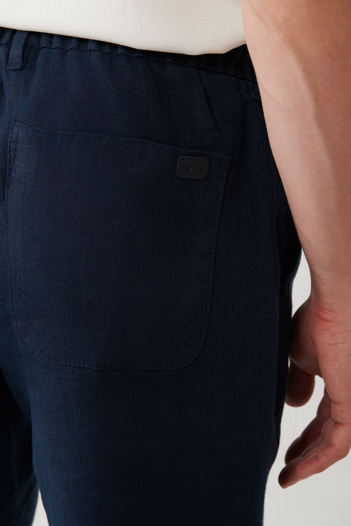 Men's Navy Blue Waist Tire 100 %Linen Assos Short A41y3710
