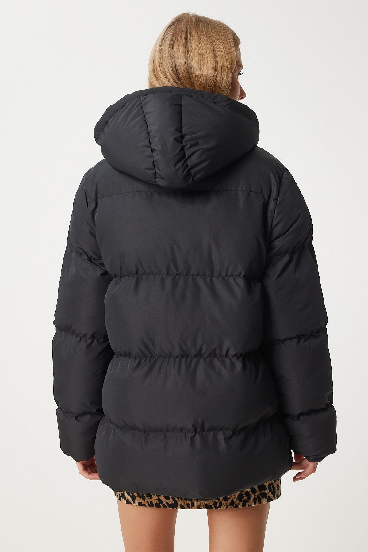 Female black hooded oversiz swelling coat rv00068