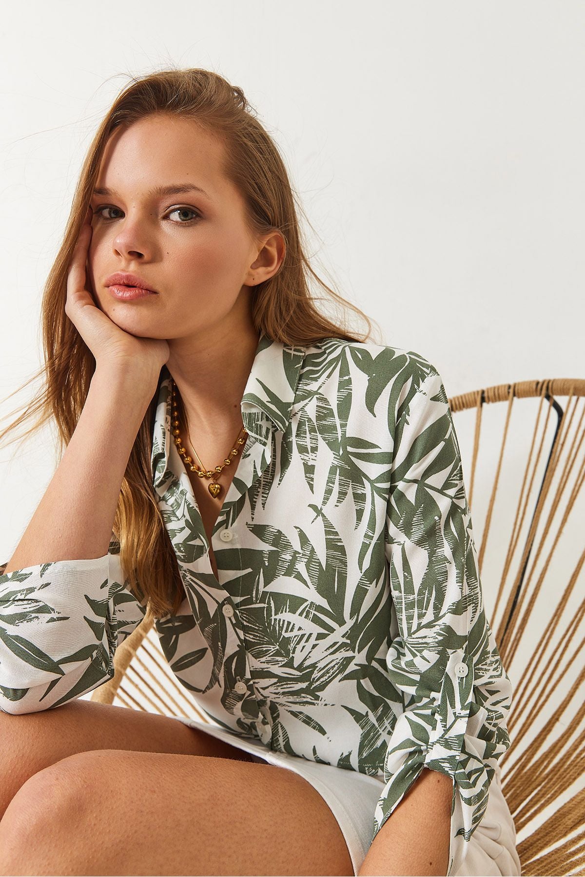 Women's Sleeve Folded Leaf Patterned Viscose Shirt 60261452