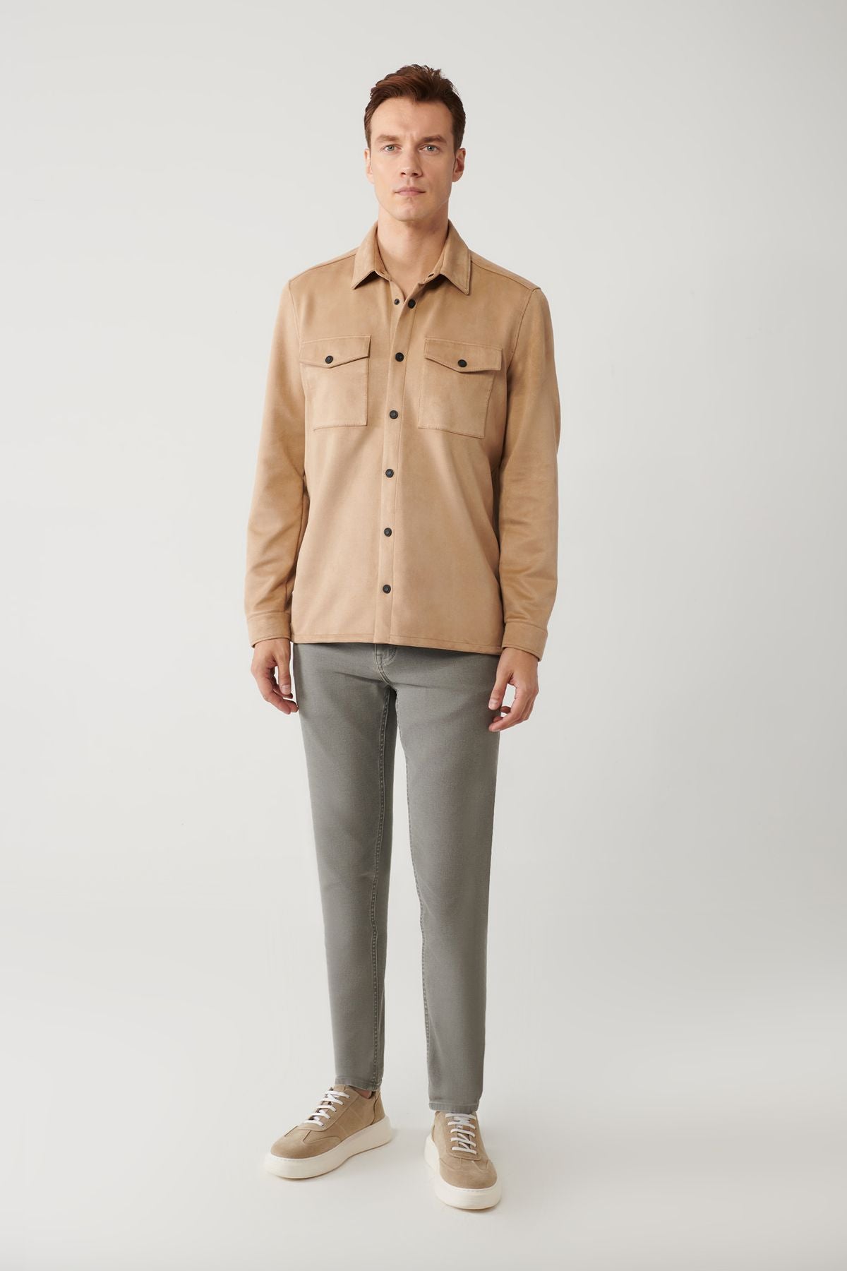Men's light beige suede -looking front with molder pocket shirt shirt A41y6010