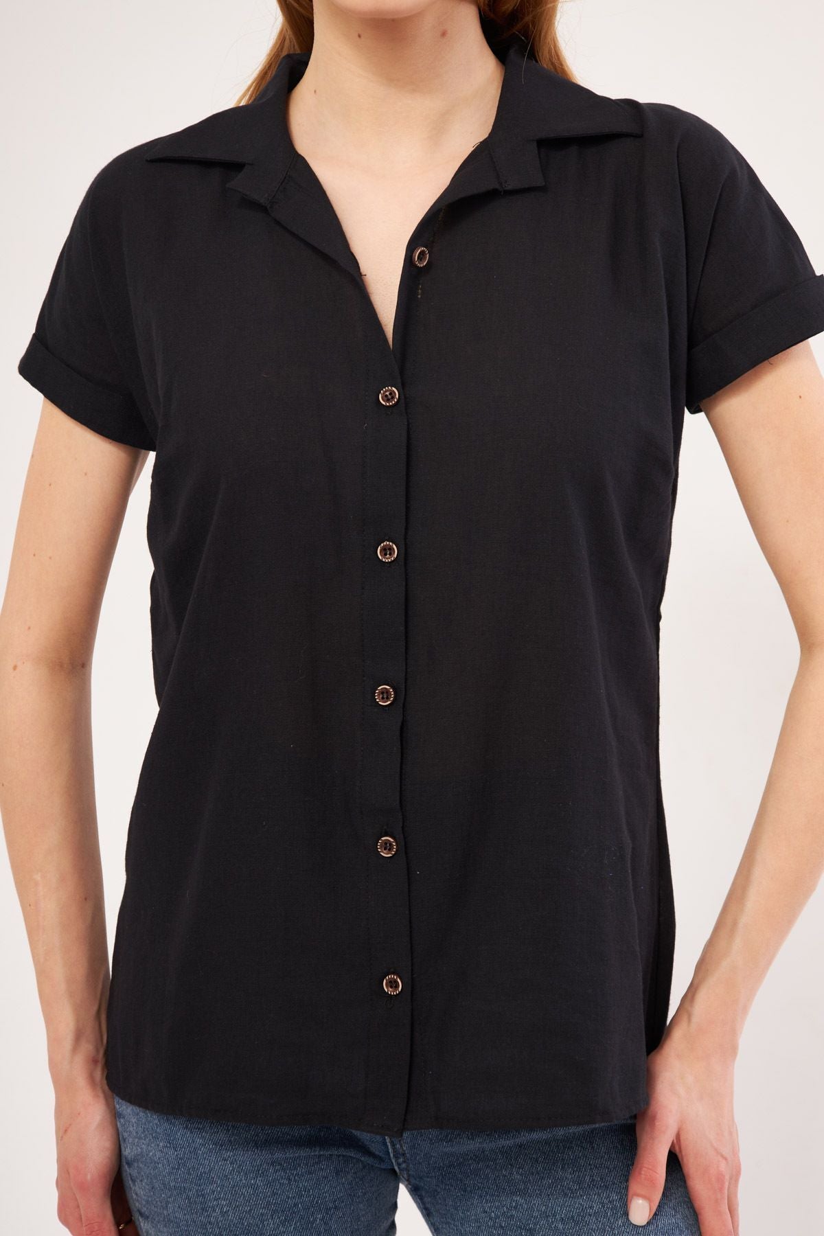 Female Black Short Sleeve Linen Shirt ARM-24Y001038
